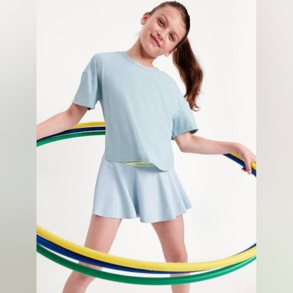 ✨2/$16✨ Old Navy Cropped Performance T-Shirt for Girls